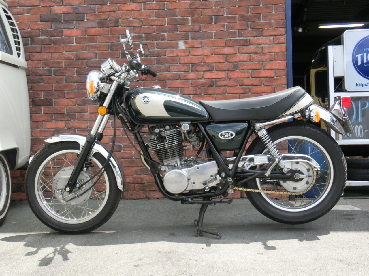 ヤマハ SR400 1JR 94年式 純正タンク ブルーイッシュブラック 紺 ヤマハ SR400 1JR 94年式 純正タンク ブルーイッシュブラック 紺