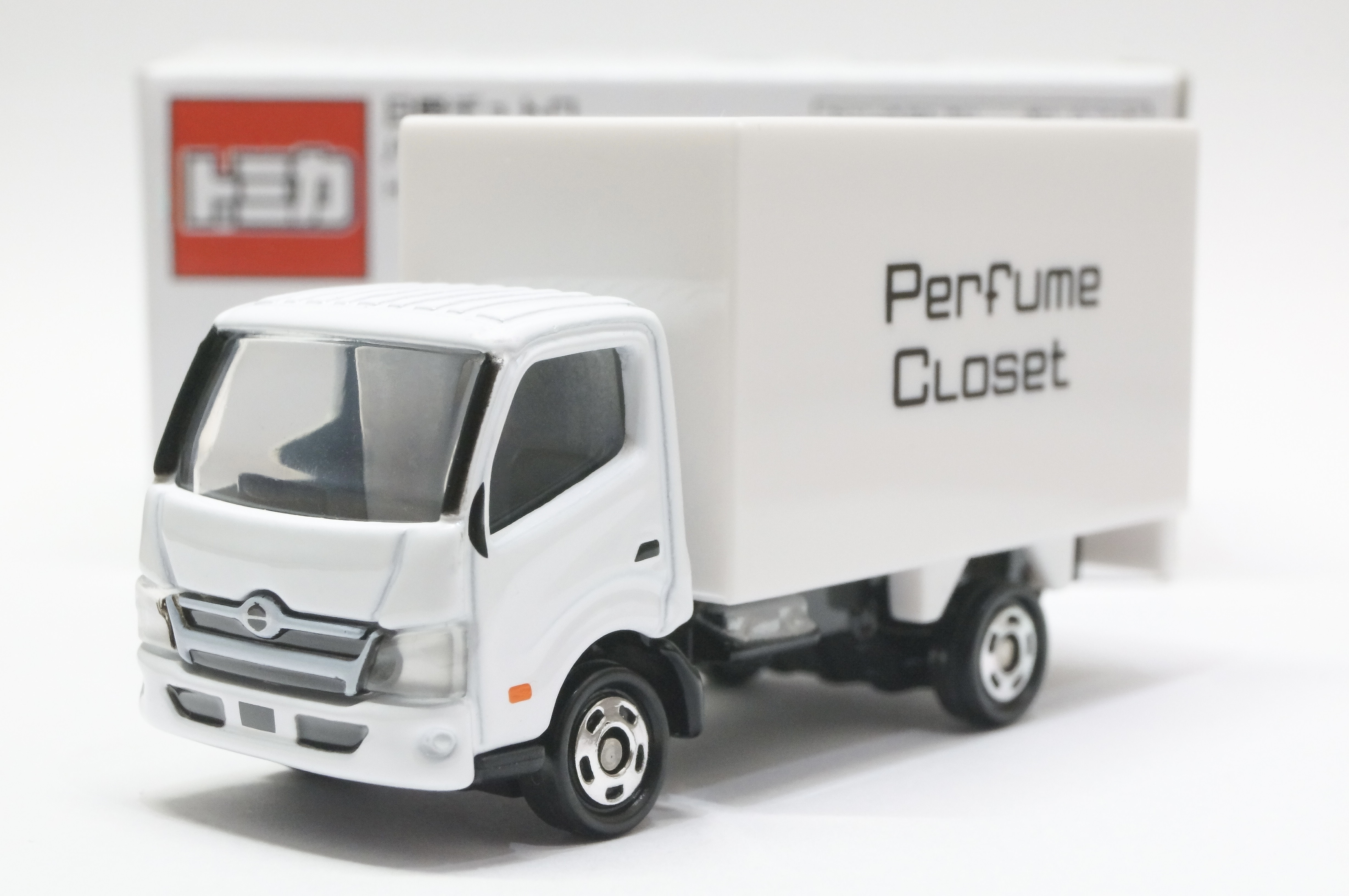 新品・未開封 トミカ 日野デュトロ パフュームクローゼット トラック 5台セット 日野 デュトロ パフュームクローゼット トラック : トミカ探求日記