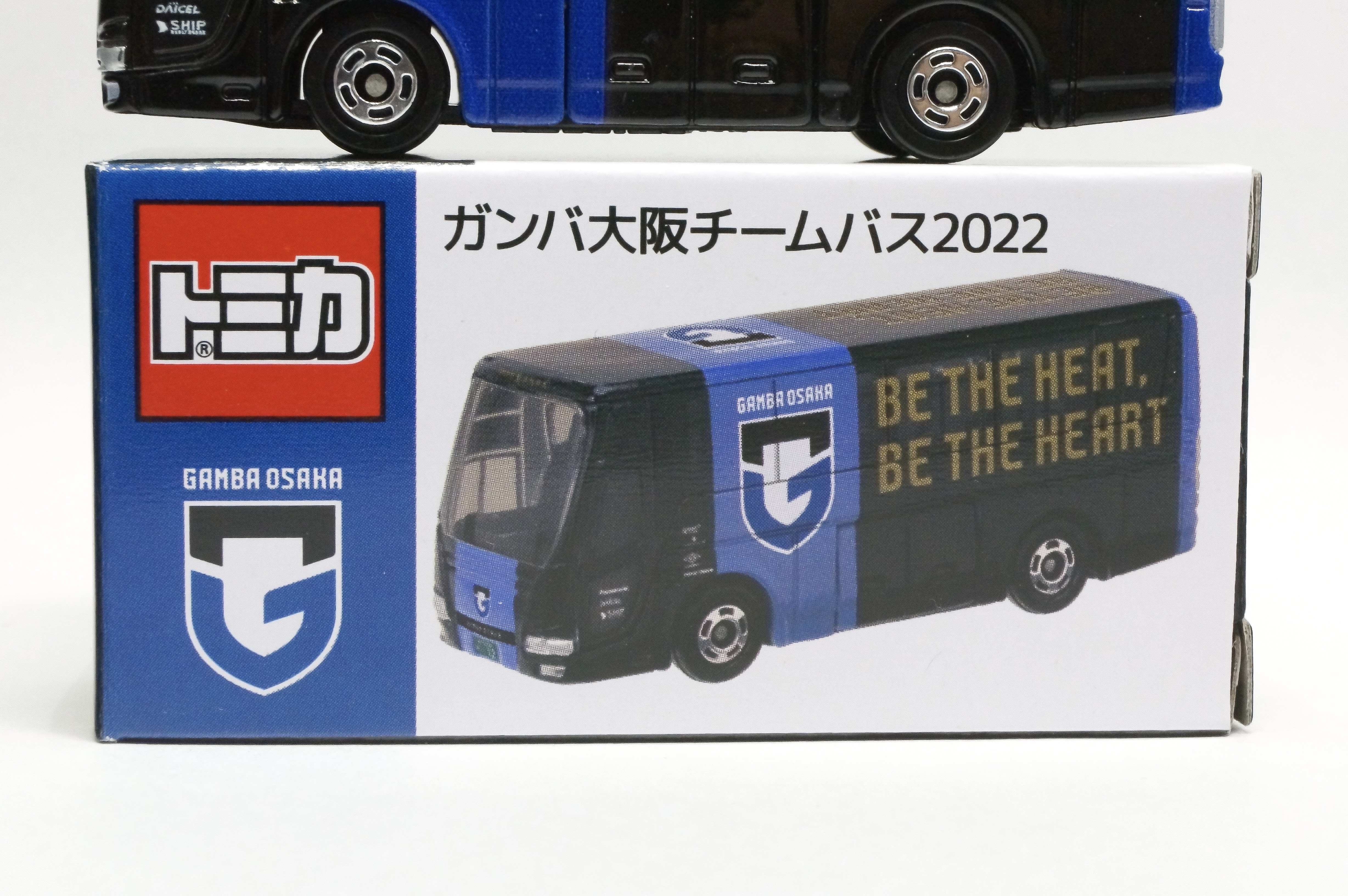 ガンバ大阪バス　トミカ オンラインショップ］トミカ ガンバ大阪チームバス2022、ニット