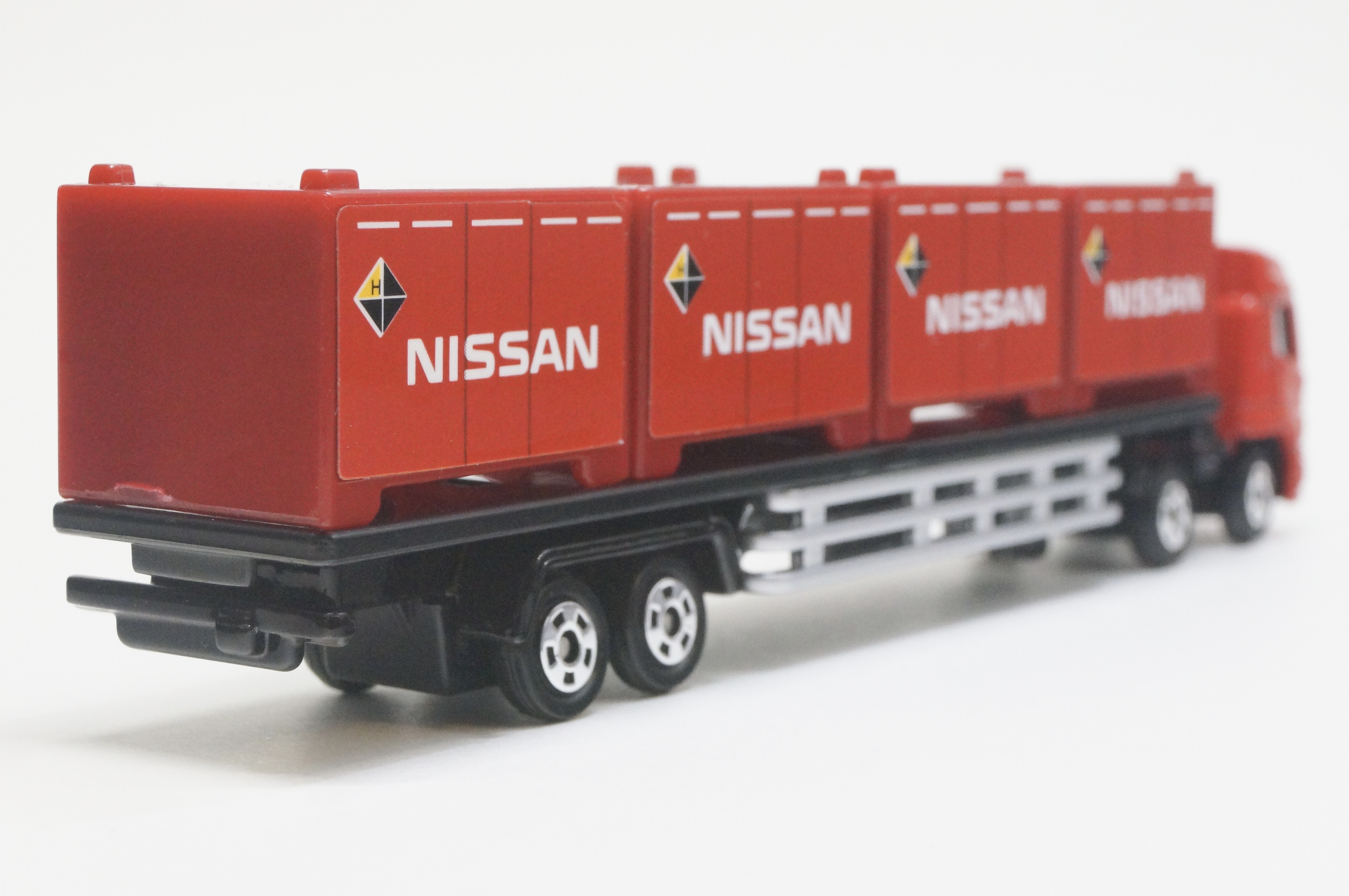 No.144 日野 プロフィア トレーラー/日産コンテナ : トミカ探求日記