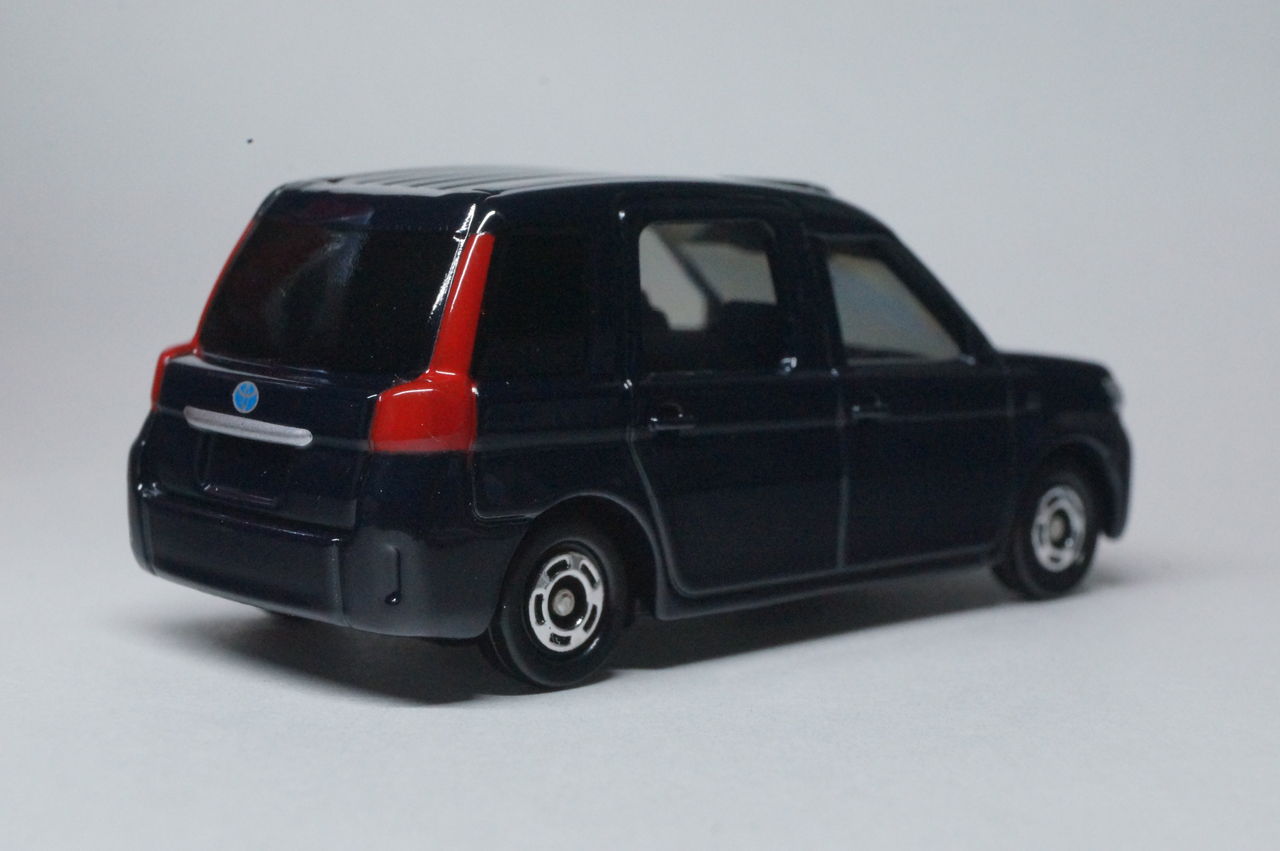 トミカ探求日記 No 27 トヨタ ジャパンタクシー