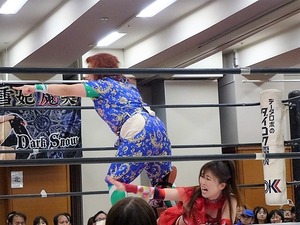 藤本つかさ vs 米山香織 vs 山下りな (15)