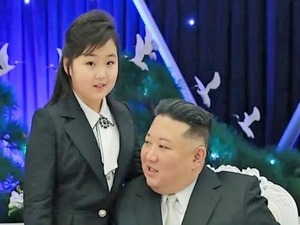 金正恩父娘 (2)
