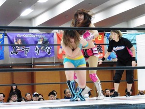 大畠美咲 vs 春日萌花 (1)