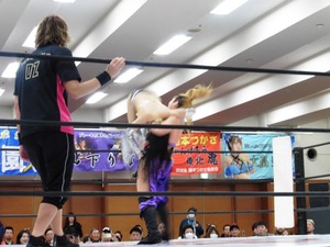 志田光 & 山下りな vs 豊田真奈美 & 希月あおい (3)