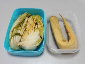 たくあんと白菜の漬物 (1)