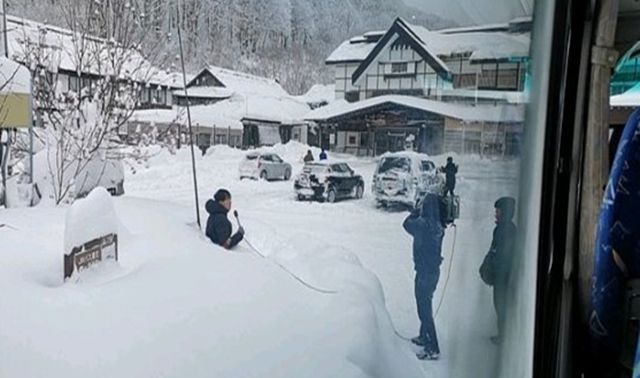 【経済制裁】ロシア在住のバレリーナが日本のメディアの姿勢に疑問 モノがあふれ「商品をよけて撮って」テレビ局からの依頼拒否★３  [ガムテ★]YouTube動画>6本 ->画像>23枚 