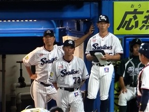 近本デッドボール時のヤクルト首脳陣 (2)