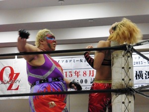 アジャ・コング vs 小林香萌 (1)
