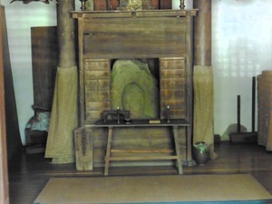 大日堂の石仏 (4)