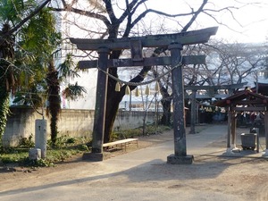 瑳珂比神社 (1)