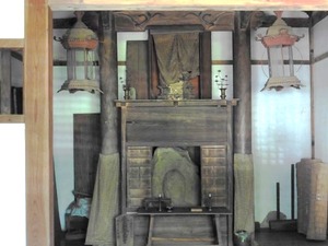 大日堂の石仏 (2)