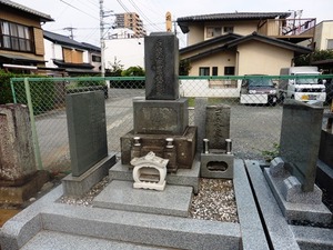 戸泉鋼作の墓 (1)