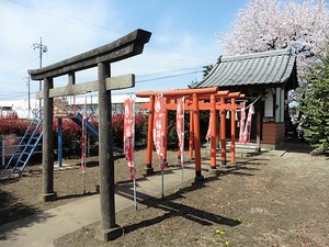 上飯島稲荷神社 (1)