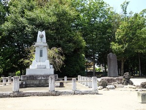 福島元七顕彰碑 (1)