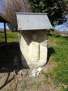 一石観音三尊・石造薬師如来 (3)