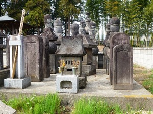 上村氏の墓