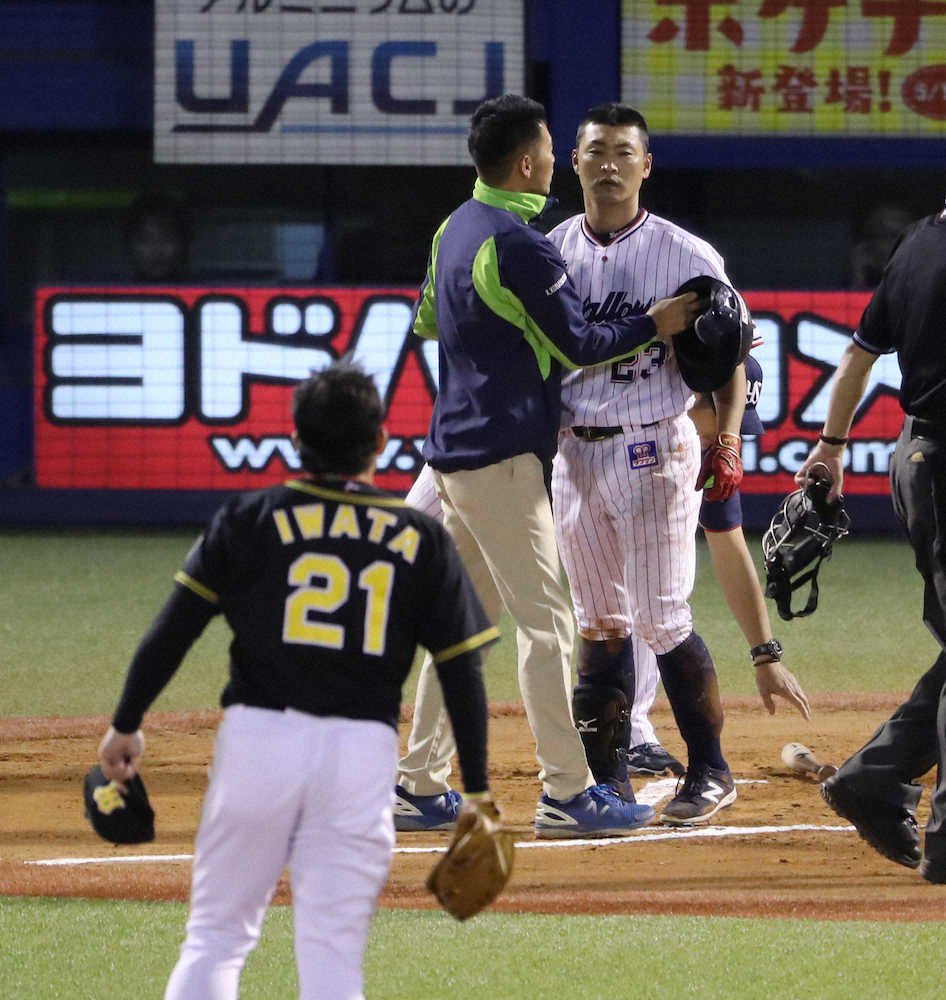 ヤクルト小川監督が激怒、阪神戦・青木の頭部死球「しょうがないでは済まされない」 トラのまとめ阪神タイガースニュースブログ
