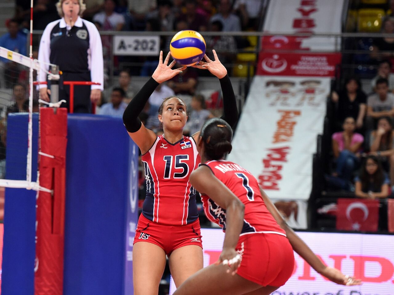ｕ ２３ ドミニカ共和国に逆転負けで銅メダルを逃す 全日本女子バレーボールの今日 そして明日
