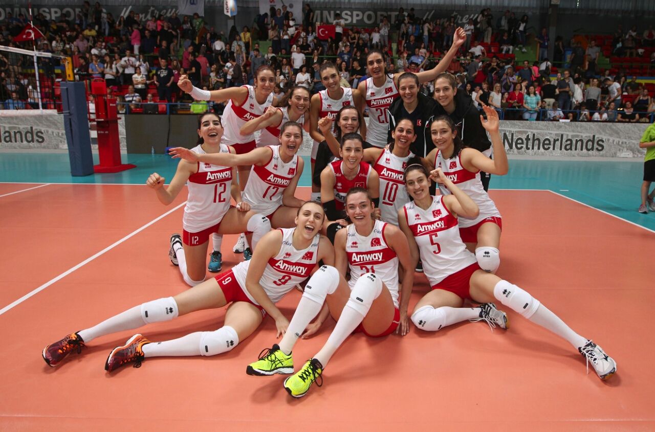 world volleyball review 中国がタイを破り 優勝 モントルー バレーマスターズ ファイナル 全日本女子バレーボールの今日 そして明日
