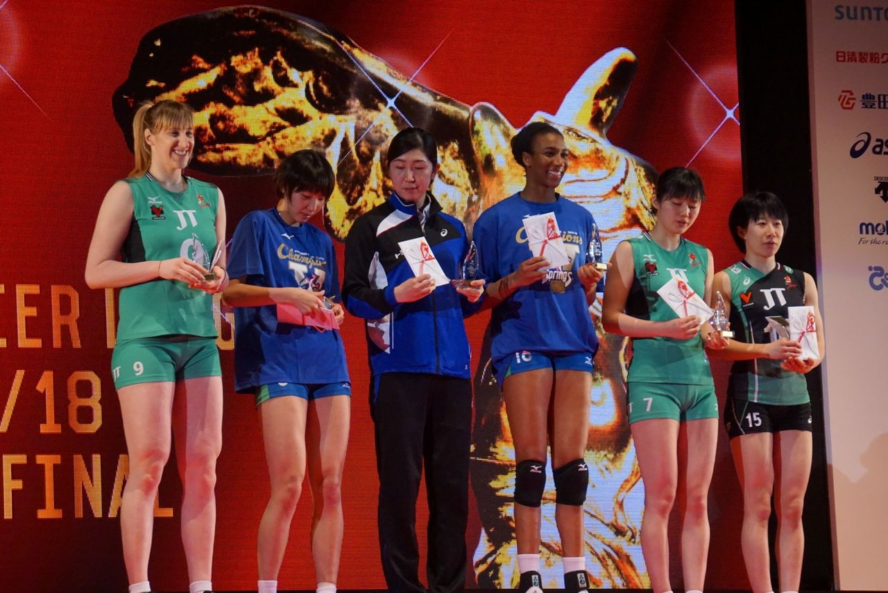 weekly volleyball v league 傾向と対策 v 1編 個人タイトルの行方は 山口舞選手 岡山スポーツ賞 特別賞受賞 平山 詩嫣選手 久光に入団 彼女はバレーボーラー