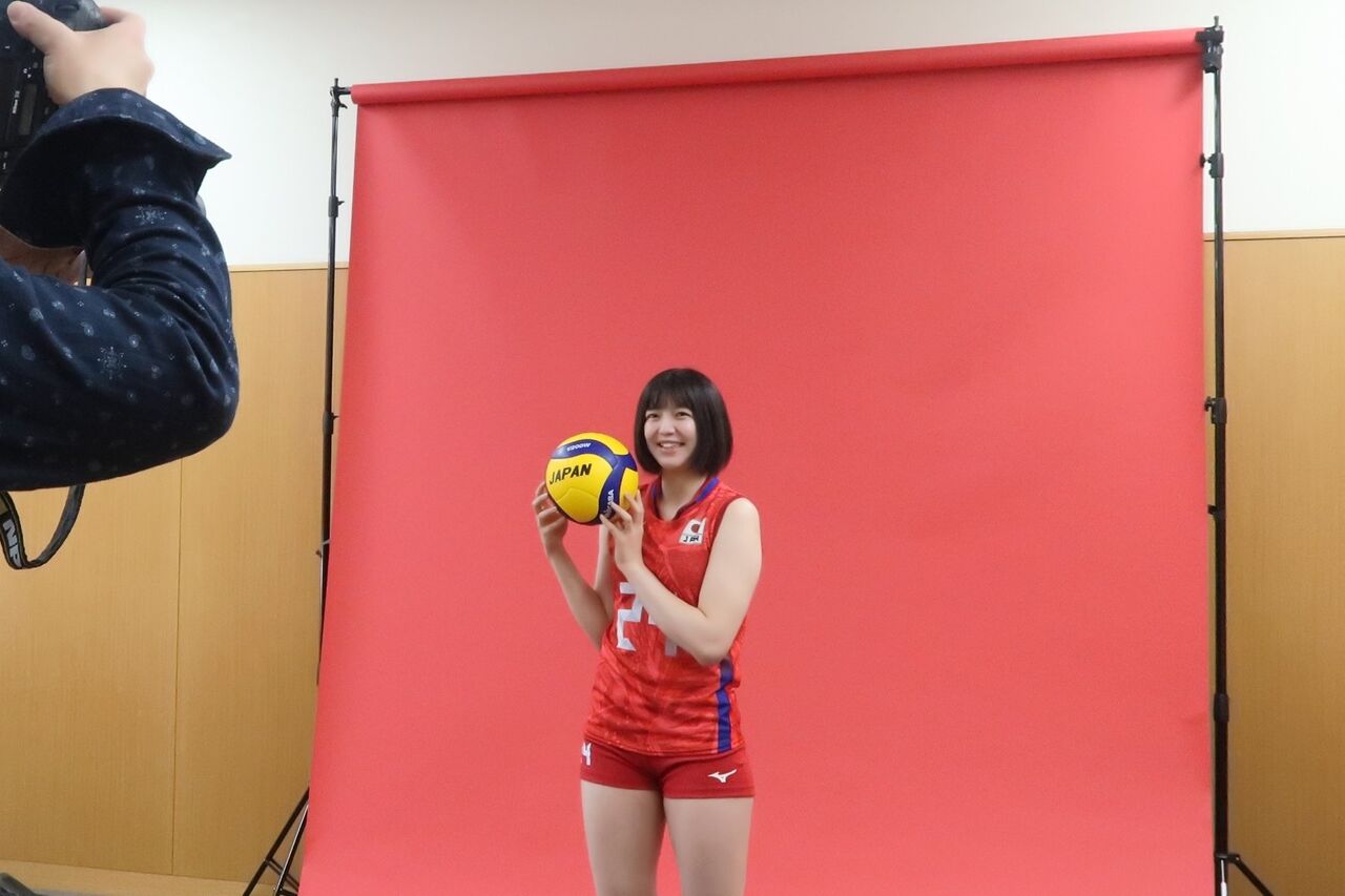 彼女はバレーボーラー