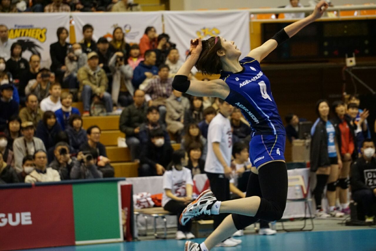 女子バレーボール　近藤志歩 月刊シリーズ別冊 弾けるブルー 上尾メディックス 近藤志歩選手 : 彼女はバレーボーラー