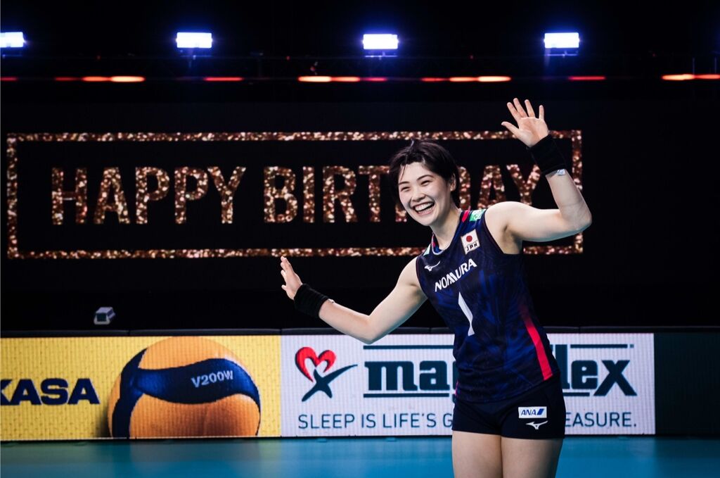 女子バレーボール 東レアローズ 黒後愛選手 サインボール クリアケース