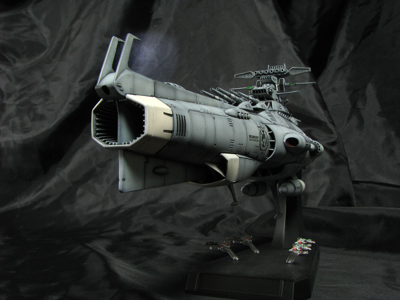 1/1000 バンダイ 宇宙戦艦ヤマト2202 主力戦艦ドレッド