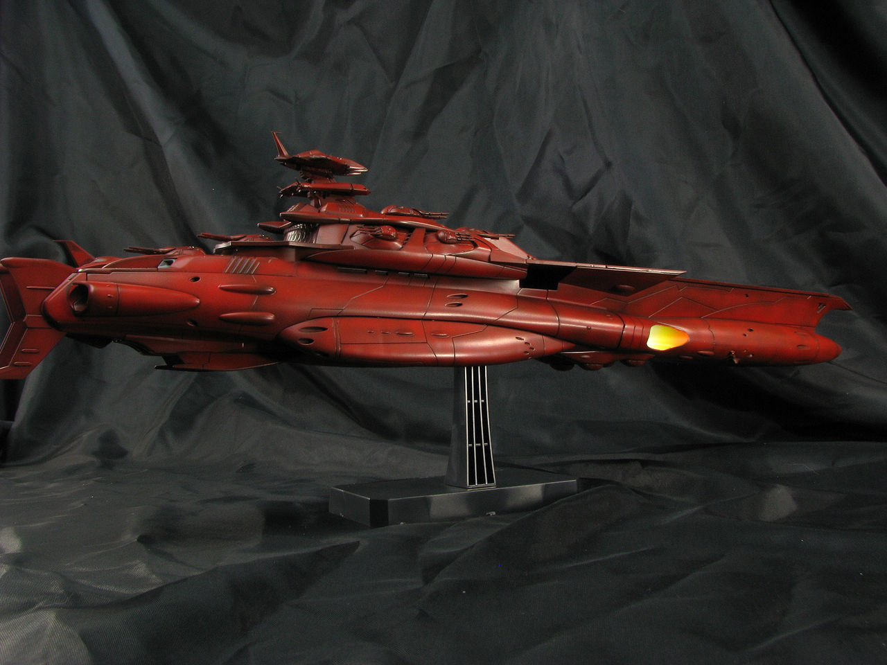 1/1000 バンダイ ゲルバデス級航宙戦闘母艦 ダロルド 完成です