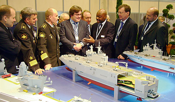 ロシアは 強襲揚陸艦 ミストラル 級のような軍艦を建造できる ロシア海軍総司令官 旧ロシア ソ連海軍報道情報管理部