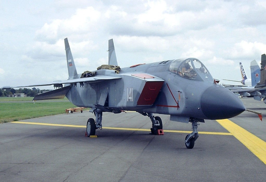 ファーンボローのyak 141 旧ロシア ソ連海軍報道情報管理部