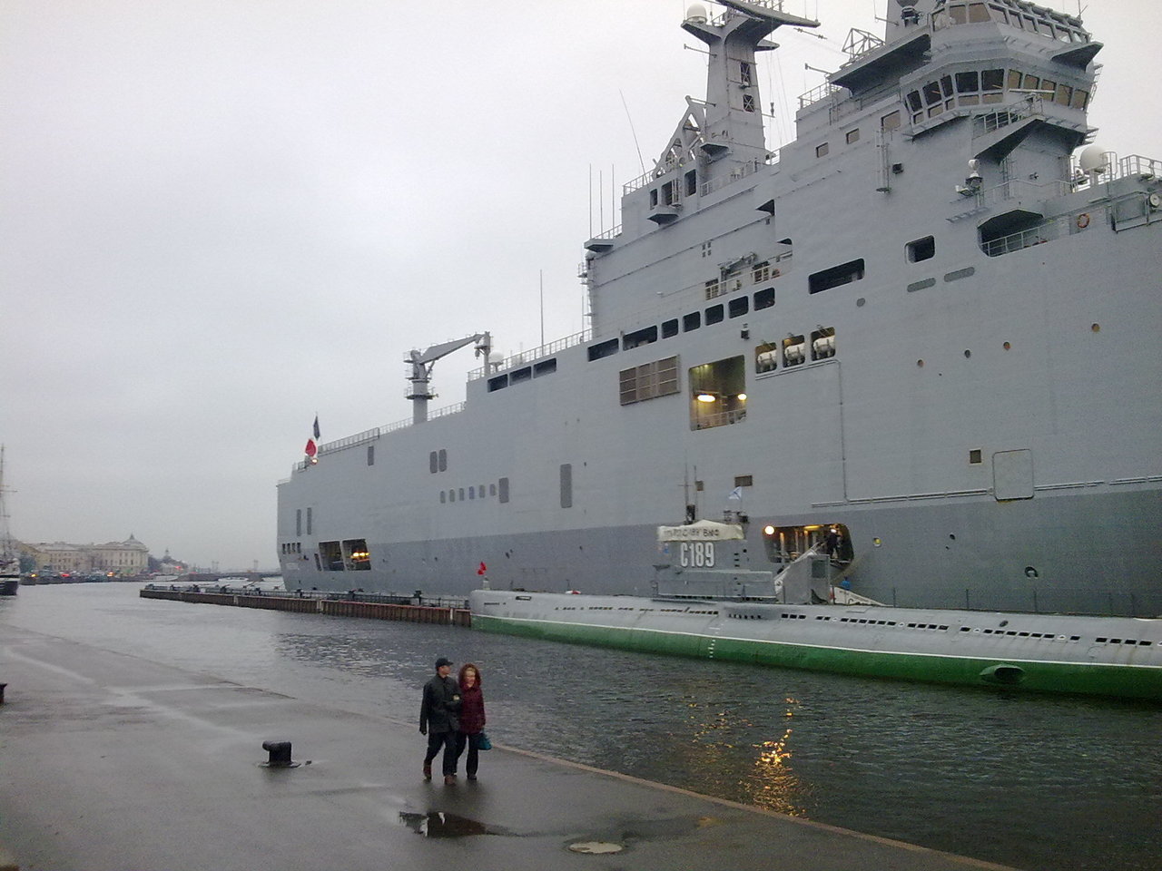 ロシア 強襲揚陸艦 ミストラル 級を4隻購入 旧ロシア ソ連海軍報道情報管理部