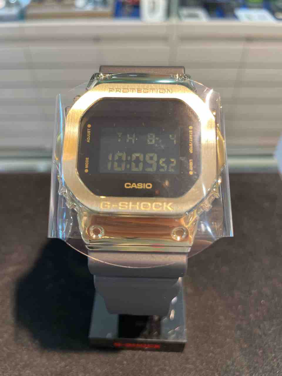 G-SHOCK】8/5発売の新作!夏を彩るゴールドカラー!【GM-2100G G-SHOCK】8/5発売の新作!夏を彩るゴールドカラー!【GM-2100G