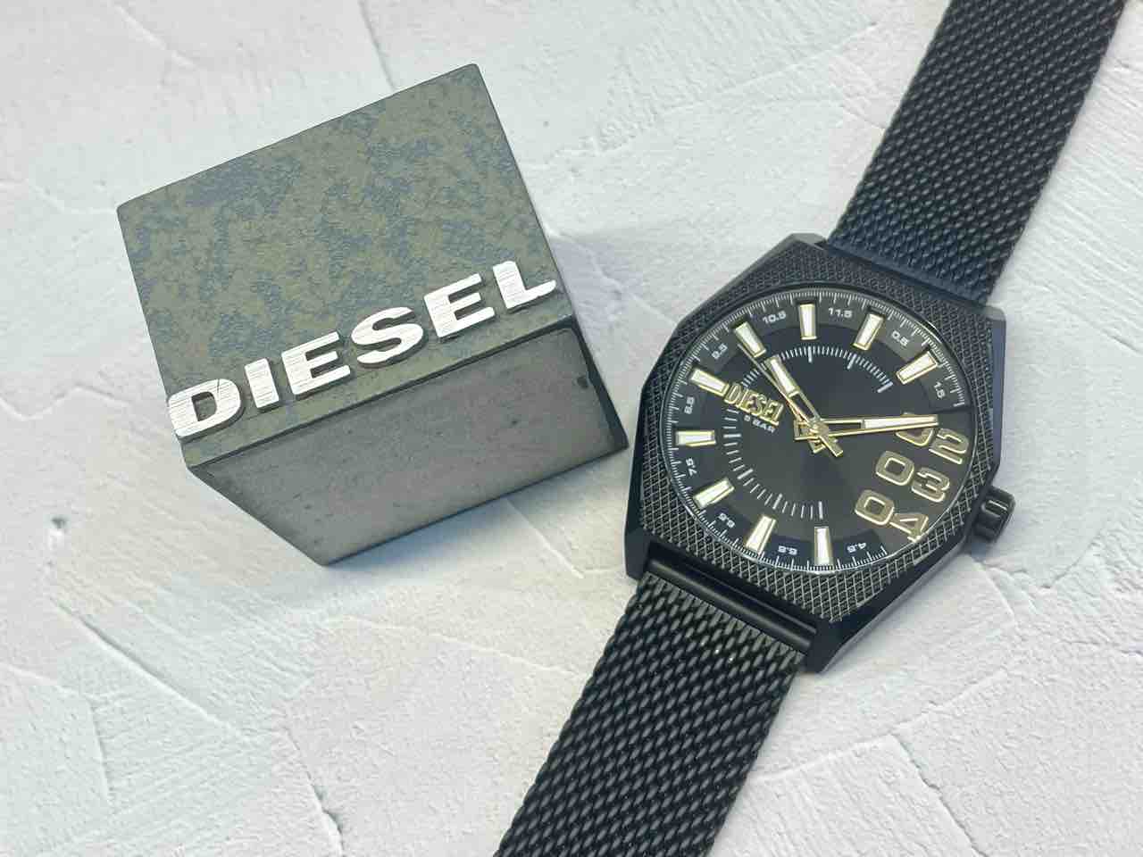 DIESEL】腕元に抜群の存在感！【DZ2194】 : タイムズギア あべの