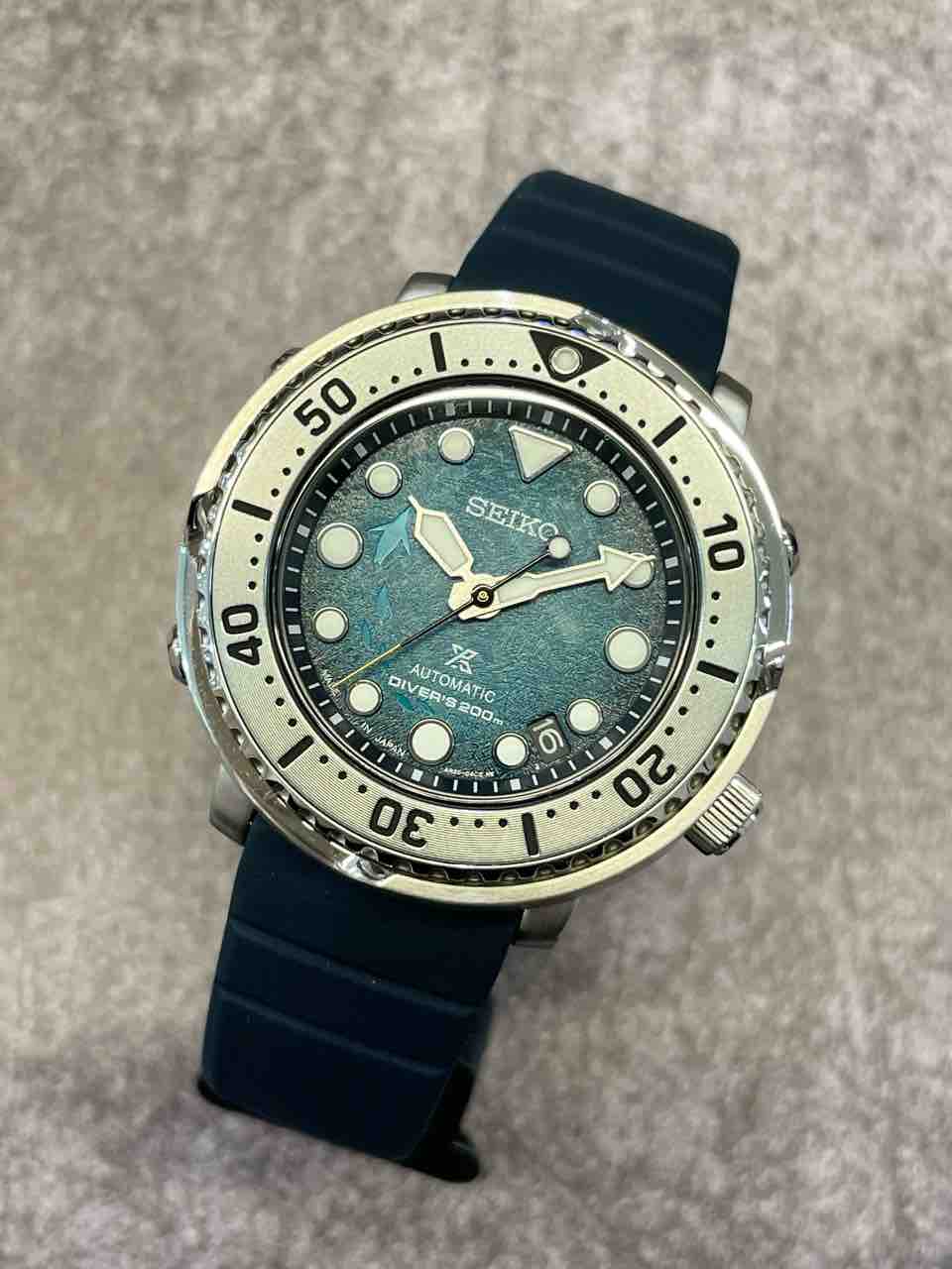 SEIKO】ファーストペンギンをダイヤルに表現した自動巻きモデル SEIKO】ファーストペンギンをダイヤルに表現した自動巻きモデル