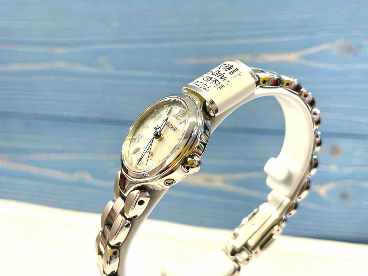 CITIZEN】上品なデザインが魅力。電波ソーラー時計【ES8040-54A 