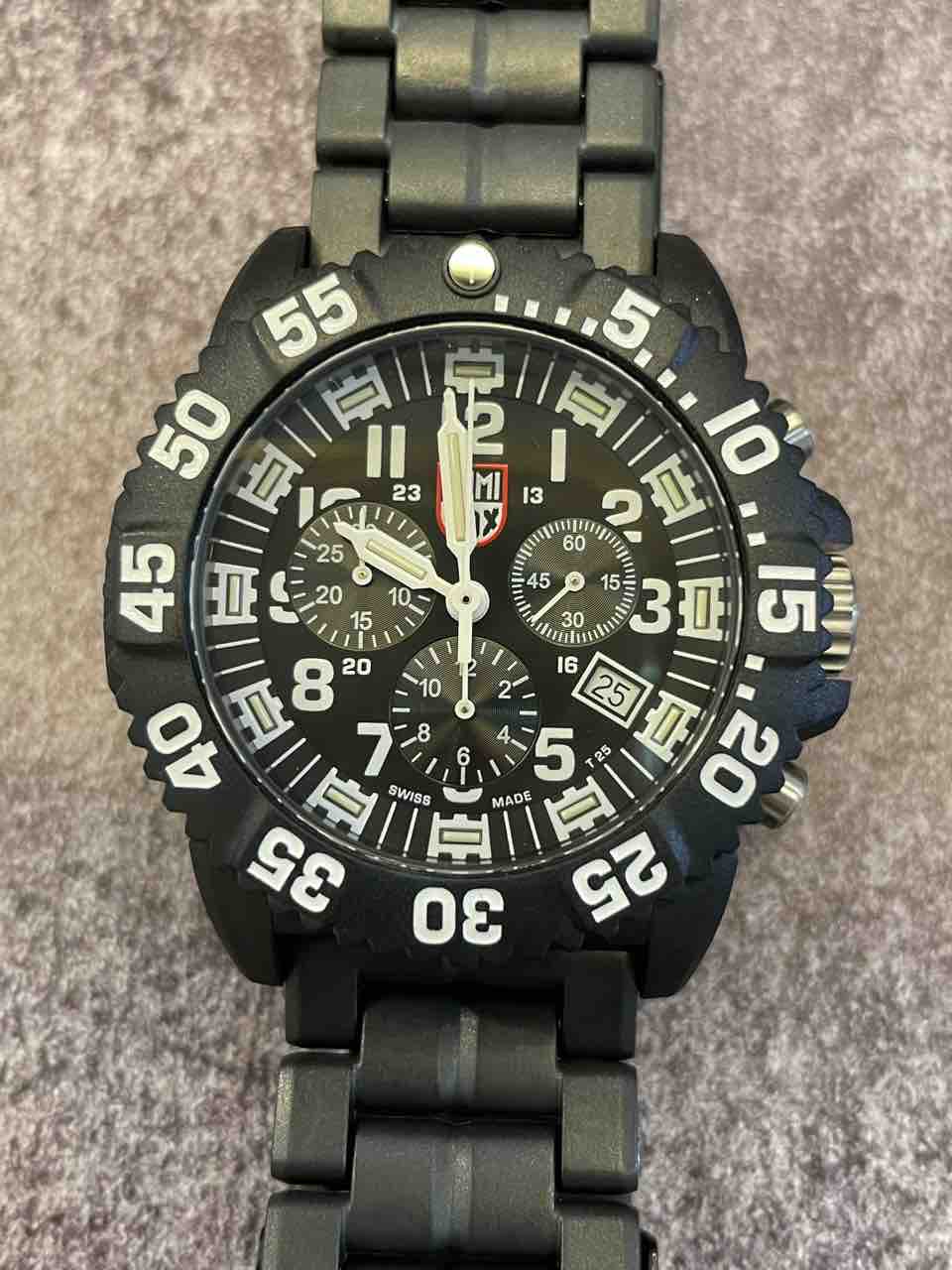 LUMINOX】カーボン製ベルトで軽いつけ心地!【XS.3080.L LUMINOX】カーボン製ベルトで軽いつけ心地!【XS.3080.L