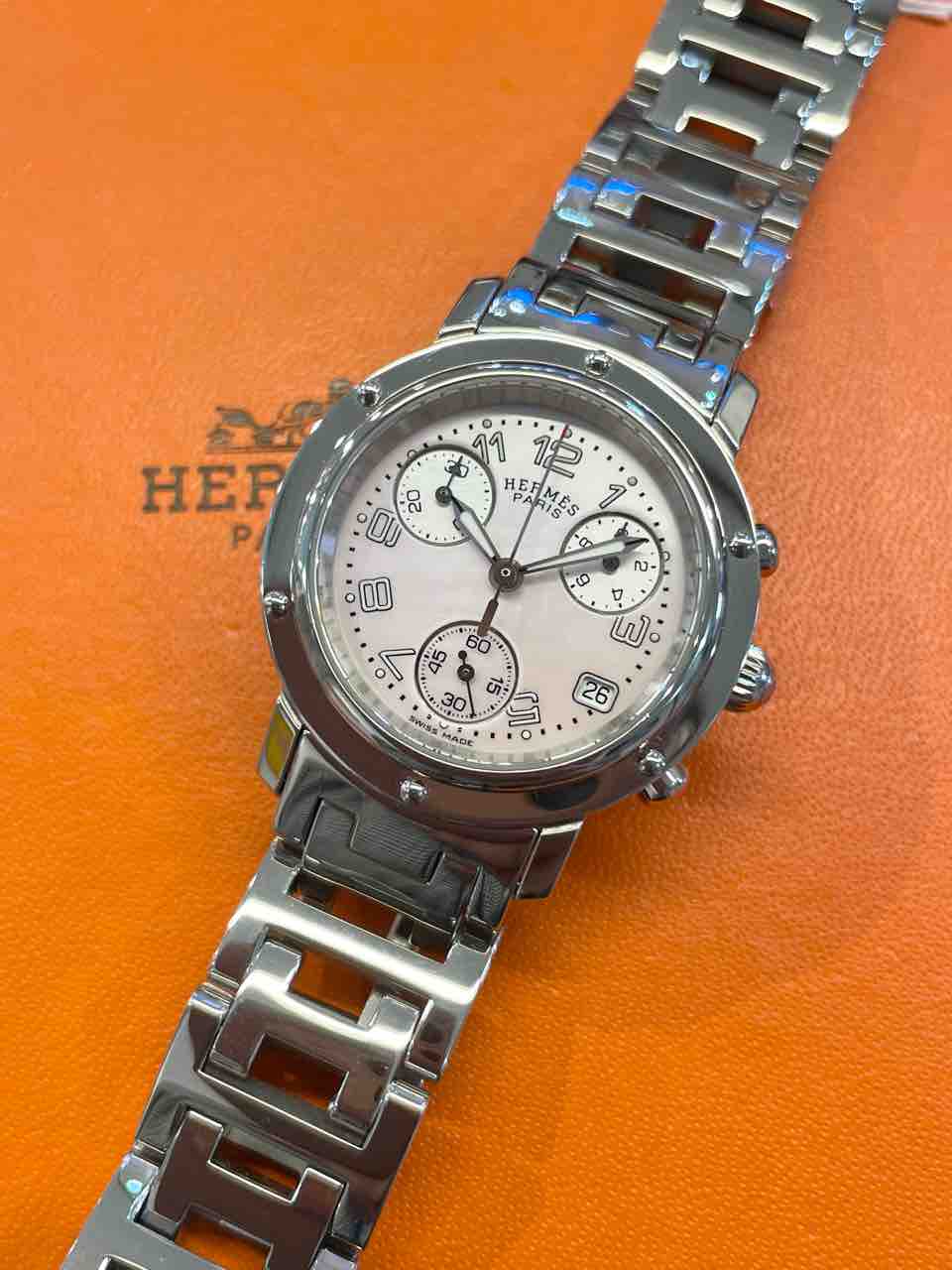 美品】HERMES クリッパークロノグラフ ピンクシェル文字盤入荷 