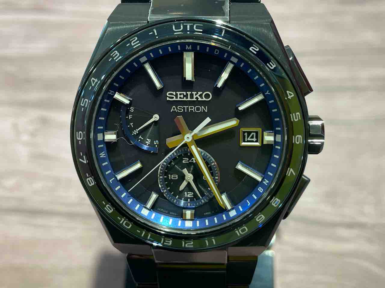SEIKO ASTRON】ブラックメタルが映える【SBXY041】 : タイムズギア