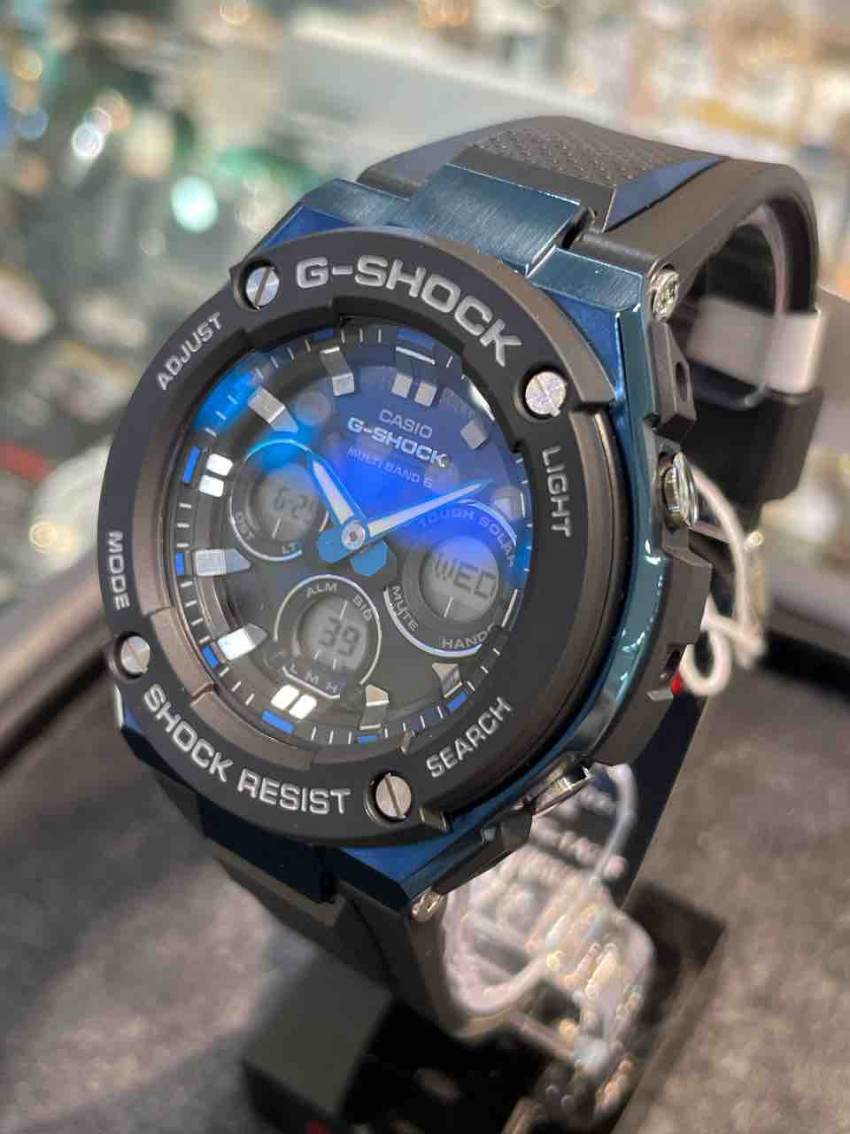 G-SHOCK】知的なブルーがアクセントに【GST-W300G-1A2JF】 : タイムズ