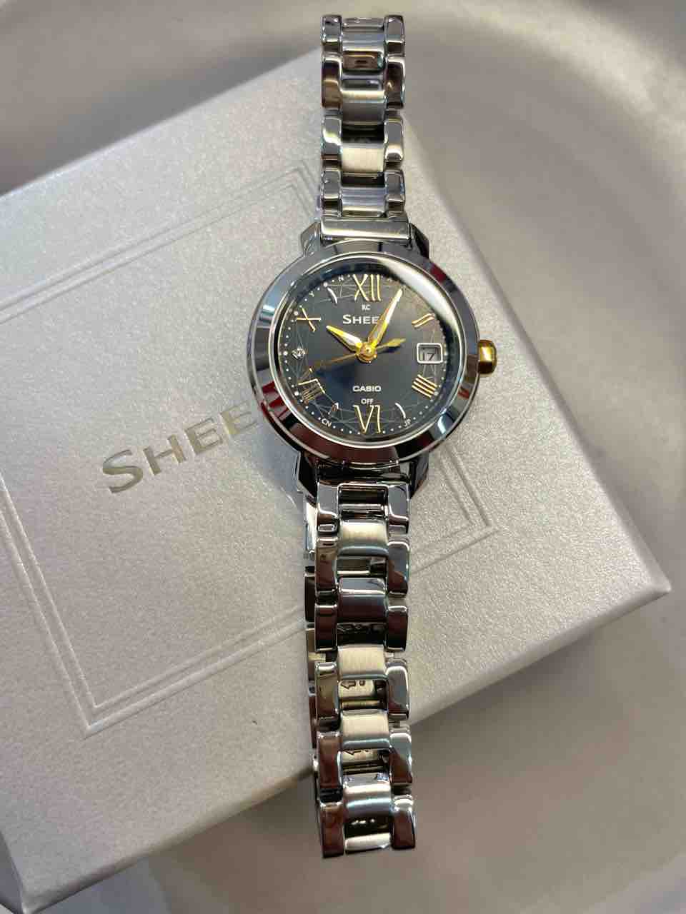 SHR さま　Elegance SHEEN】キラキラ輝くジオメトリック✨【SHW-5300D-2AJF】 : タイムズ