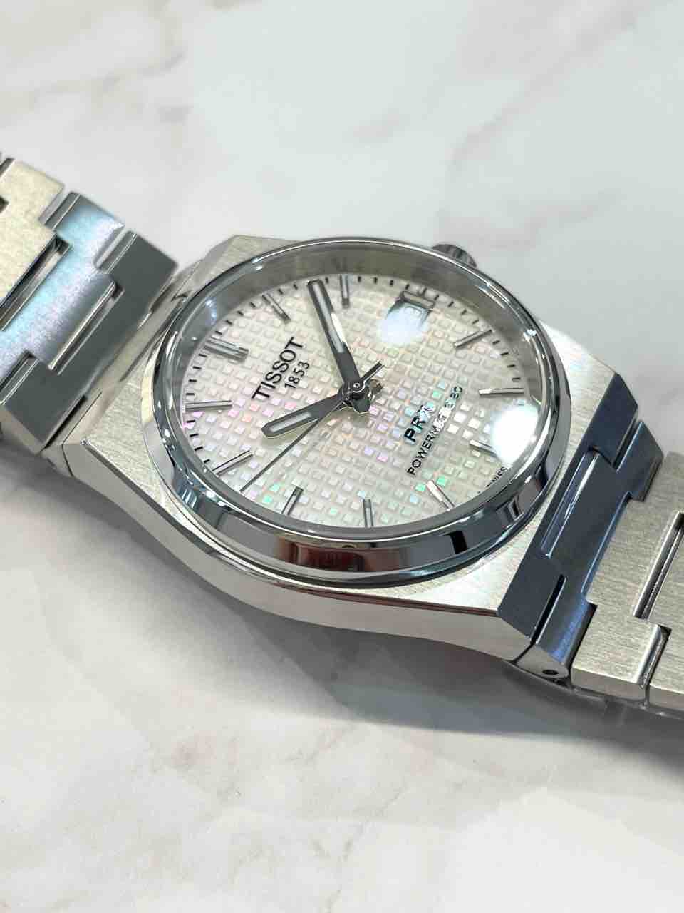 Tissot PRX 35mm パール　自動巻き TISSOT】新作！PRX 35mm 上品なホワイトパール文字盤入荷