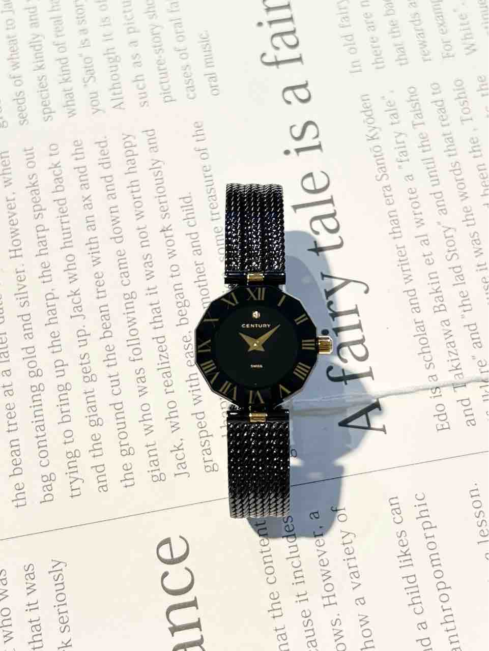 美品 センチュリー CENTURY タイムジャム ダイヤ シェル 腕時計 124 美品 センチュリー CENTURY タイムジャム ダイヤ シェル 腕時計 124 美