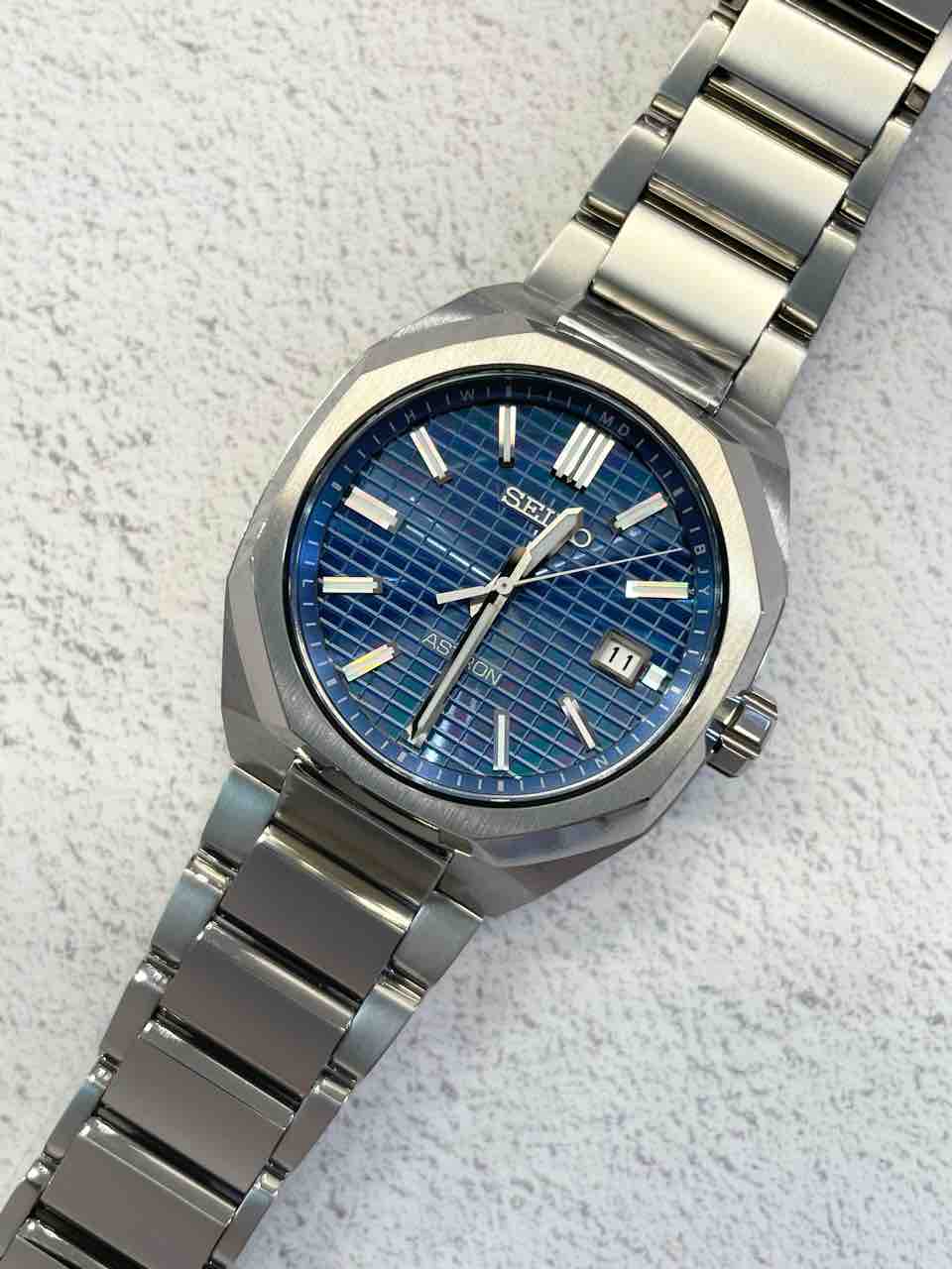 SEIKO】ダイナミックかつエッジの効いたアストロン ネクスター