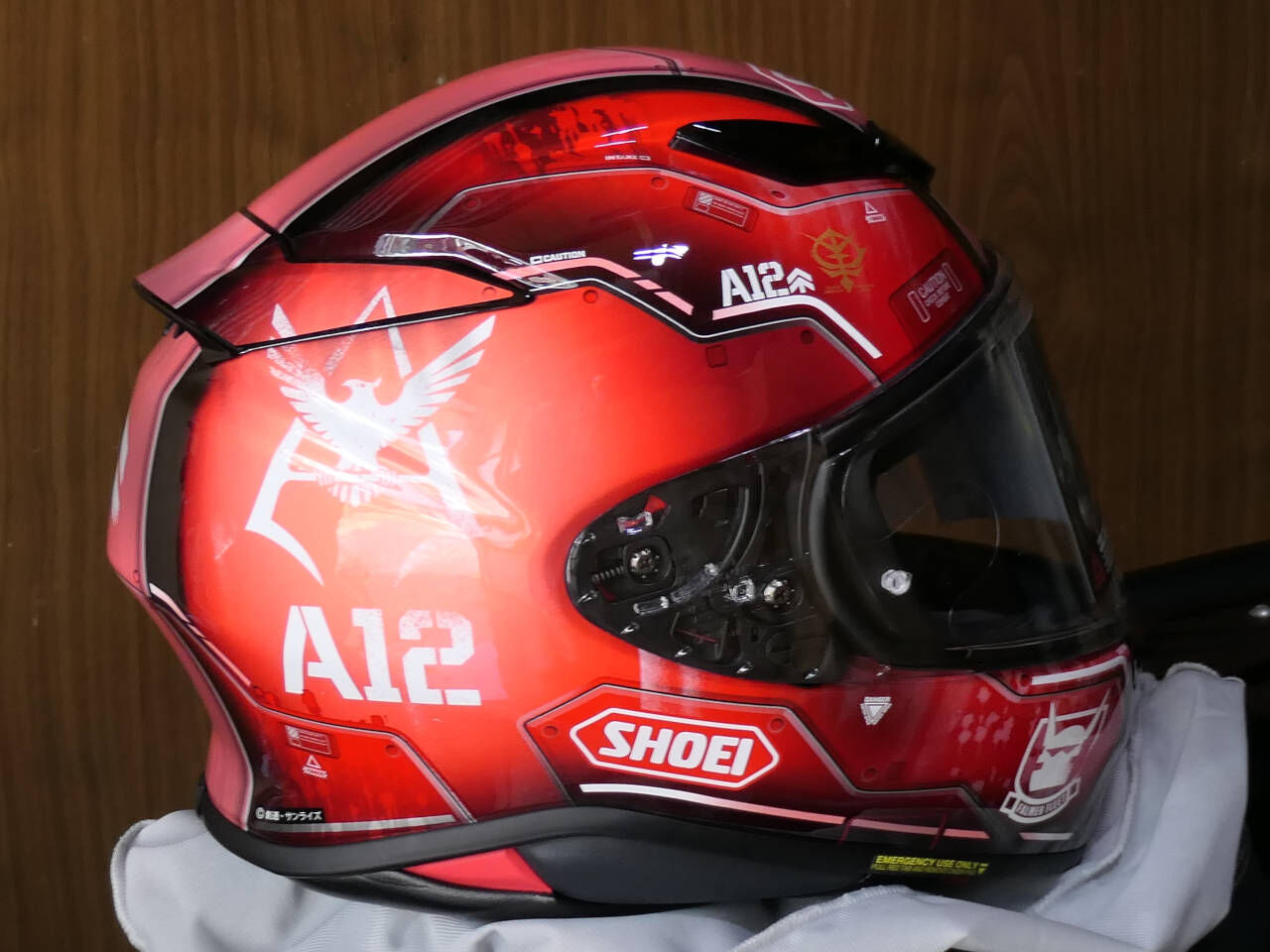 機動戦士ガンダム THE ORIGIN』×「SHOEI」コラボヘルメット MS-06S