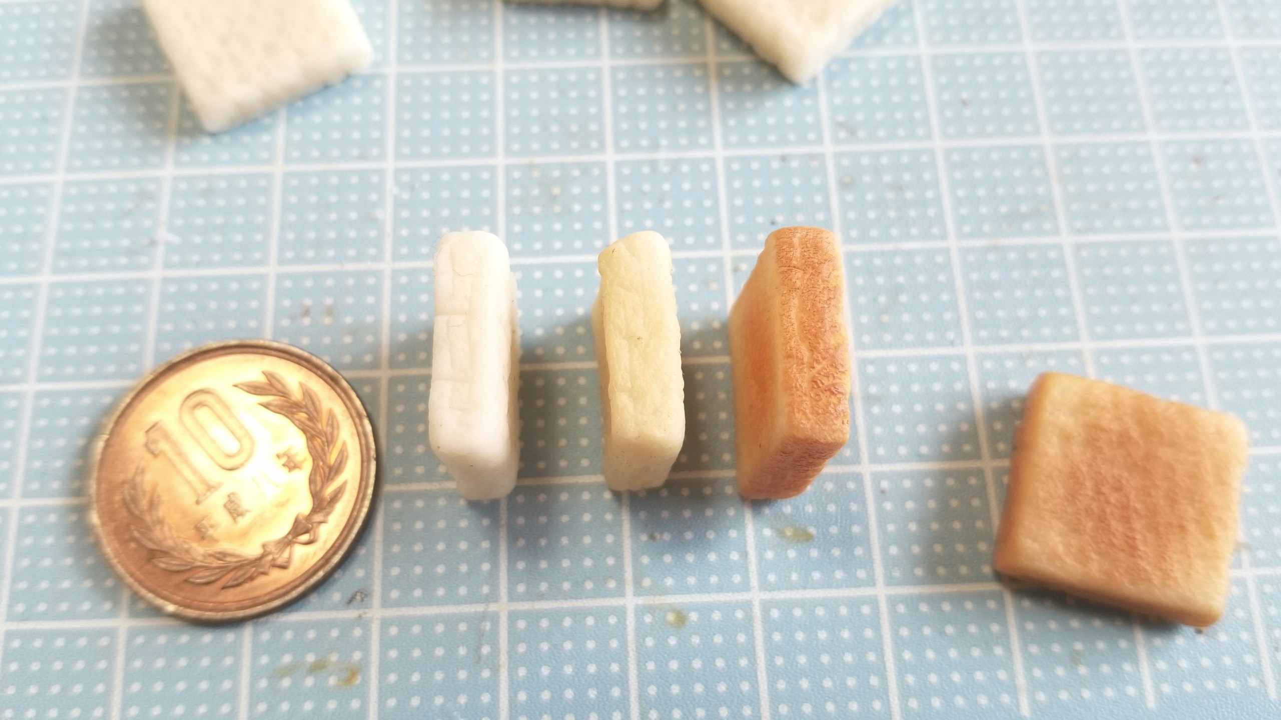 ミニチュアフードの作り方,トースト食パン,樹脂粘土アート自作着色