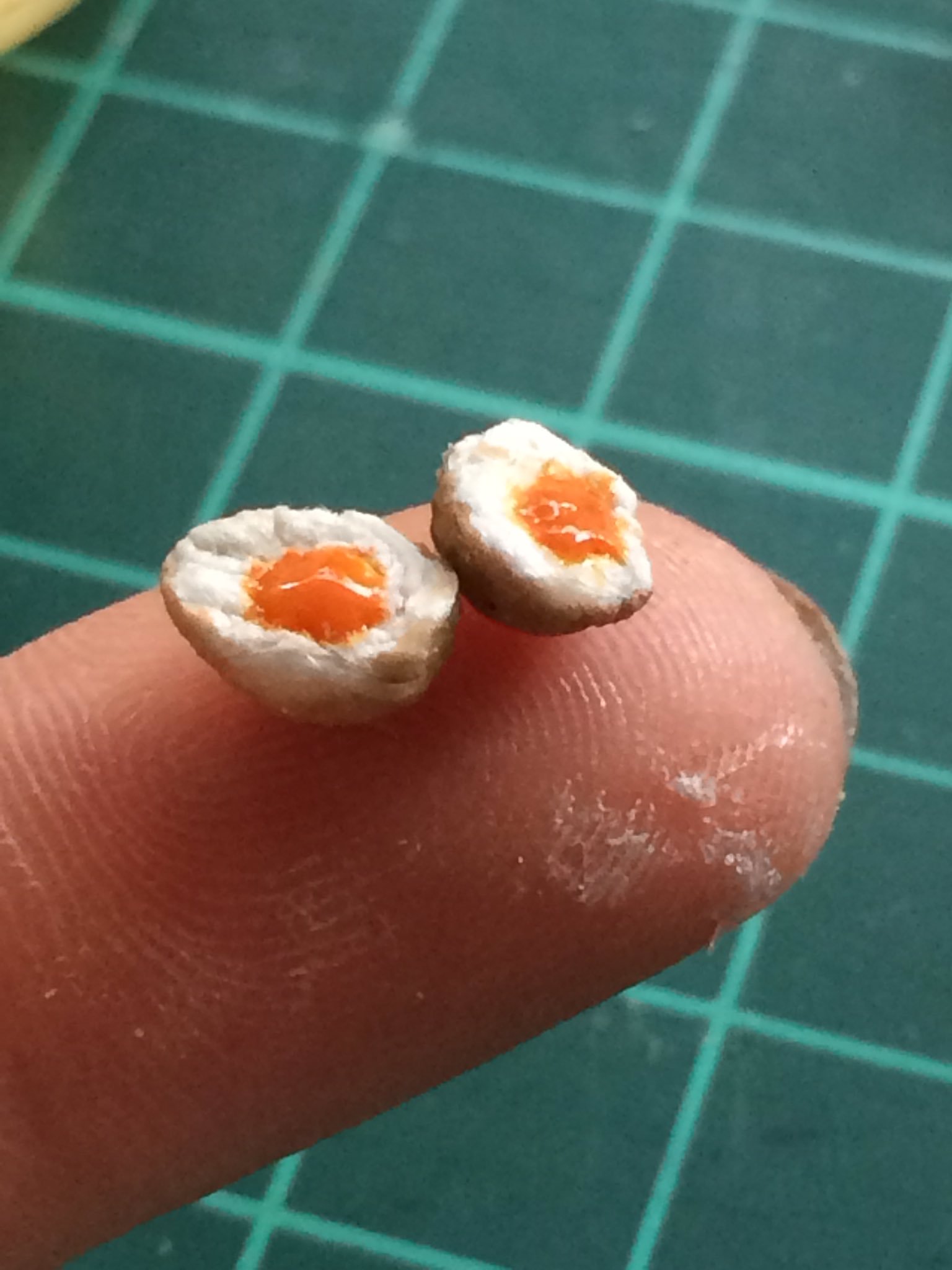 紙細工,卵,紙アート,ミニチュアフード,くんたまご,玉子,ハンドメイド