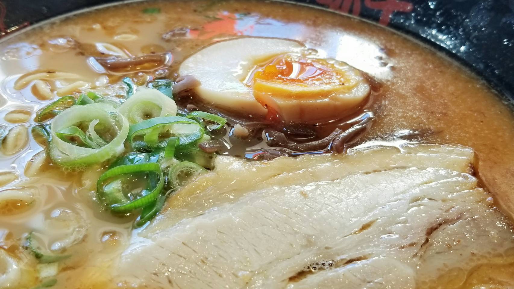 濃厚ラーメン屋秘密のケンミンSHOWで紹介愛媛県四国グルメ巡り