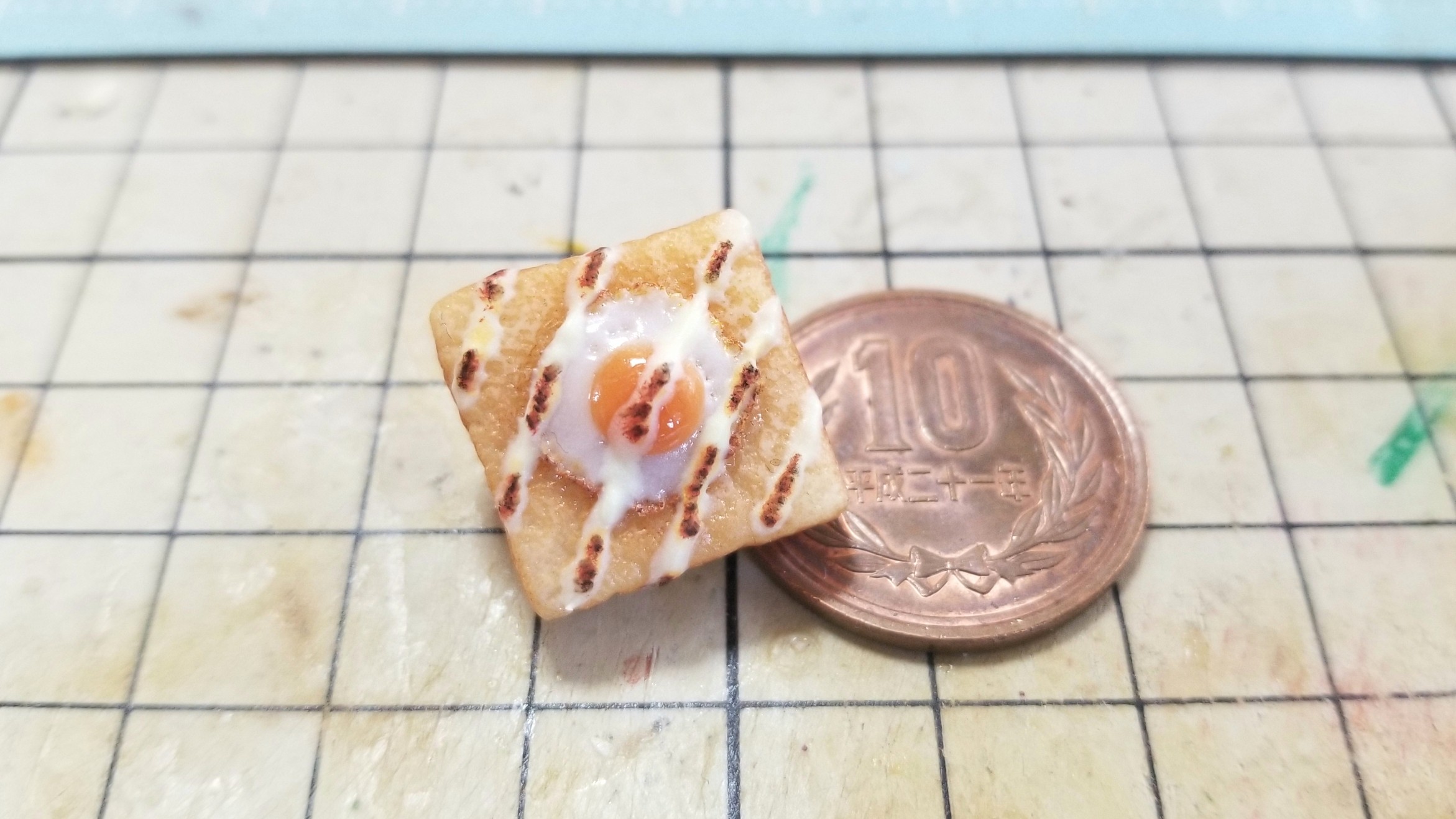 おいしそうなオリジナルトースト食パン,こんがり人気商品,半熟卵
